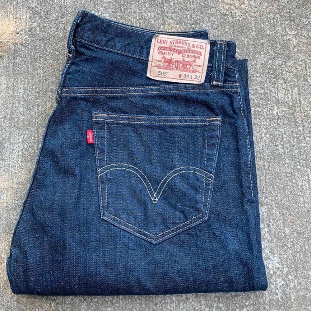 Levi's Men's Blue Jeans size 34x32 style 505